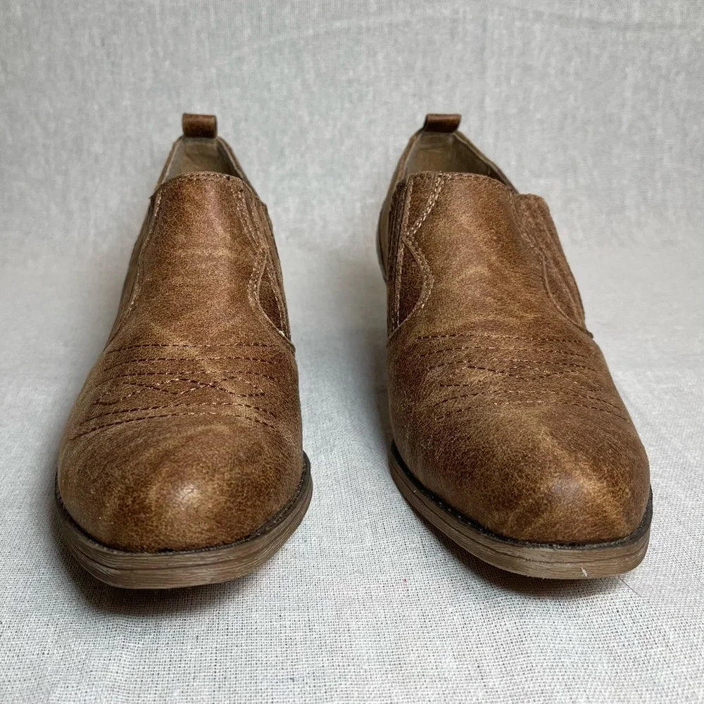 Sugar | Brown Western Style Studded Booties | Size 8 - Picture 3 of 9